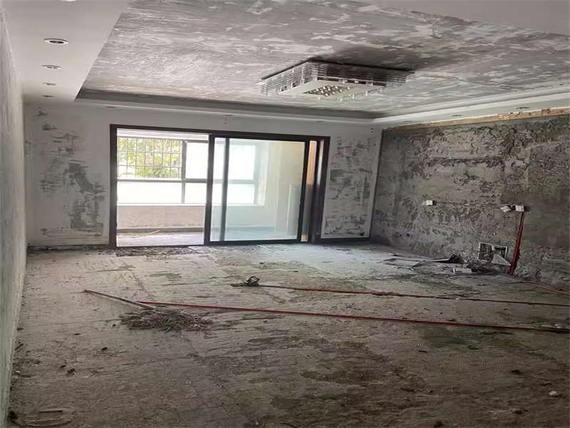 三一街區(qū)法拍房一期2、3棟105號(hào)