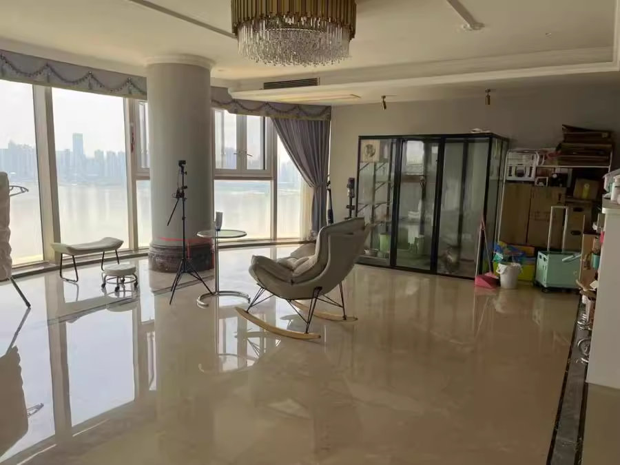 （一線(xiàn)江景）湘江世紀(jì)城湘江豪庭法拍房6棟3202號(hào)