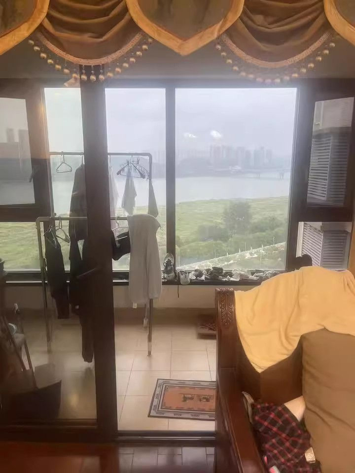 （7折 一線江景）萬(wàn)科金域緹香苑法拍房3棟1807室